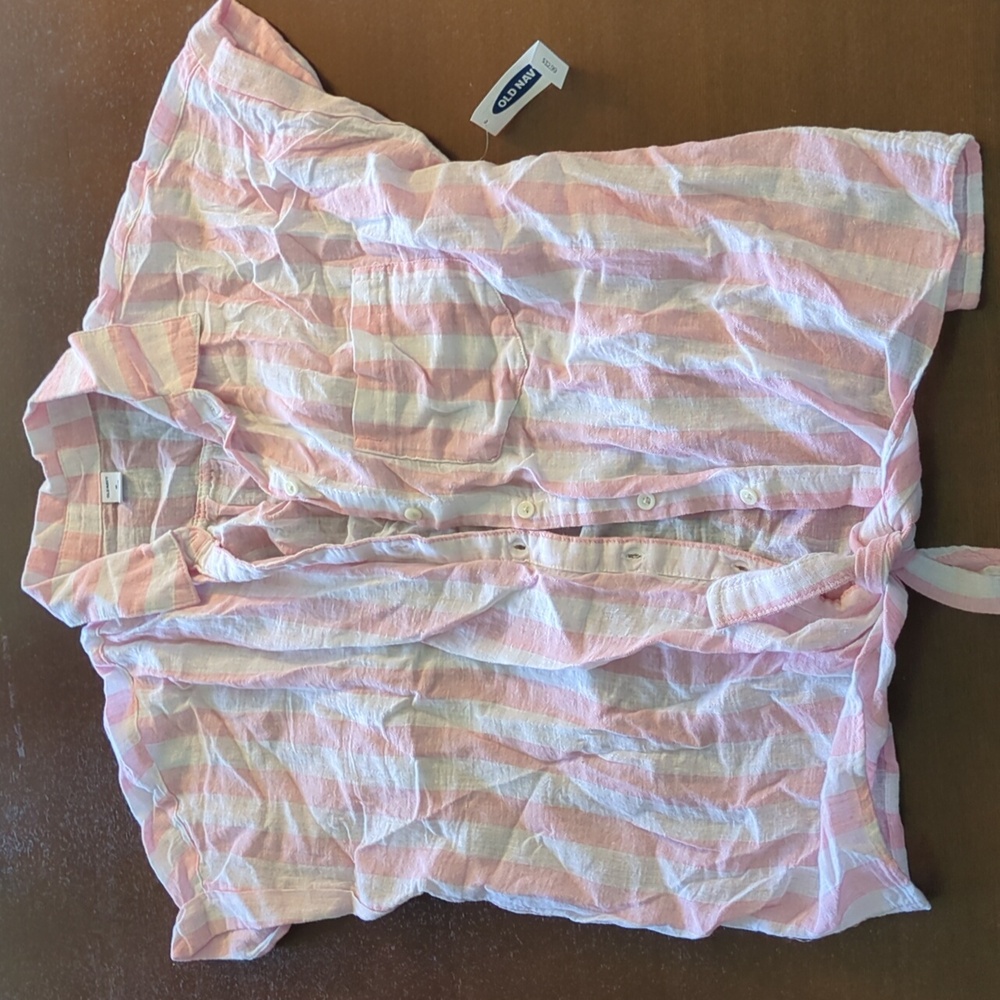 Old Navy short sleeve button down